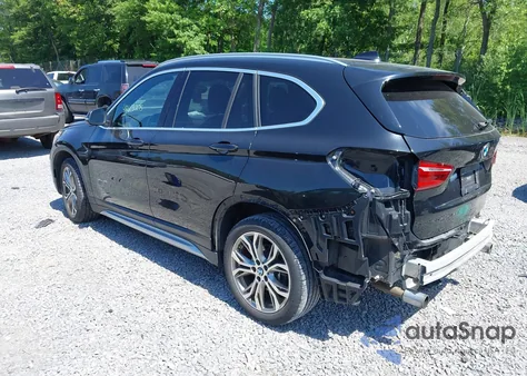 2017 BMW X1 xDrive28I из США, поврежденный, VIN WBXHT3C33H5F71732